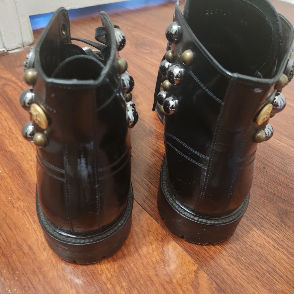 Dolce & Gabbana Black Boat Shoes Sleek Design